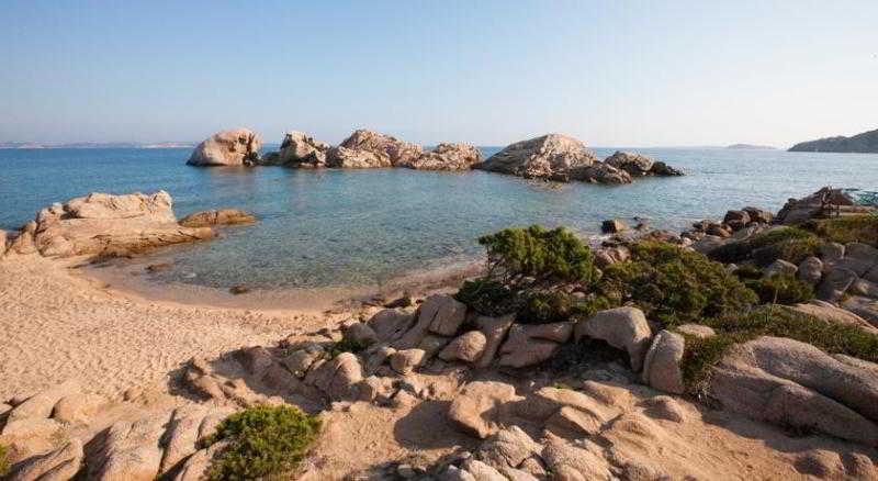 Club Hotel Baja Sardinia Ngoại thất bức ảnh