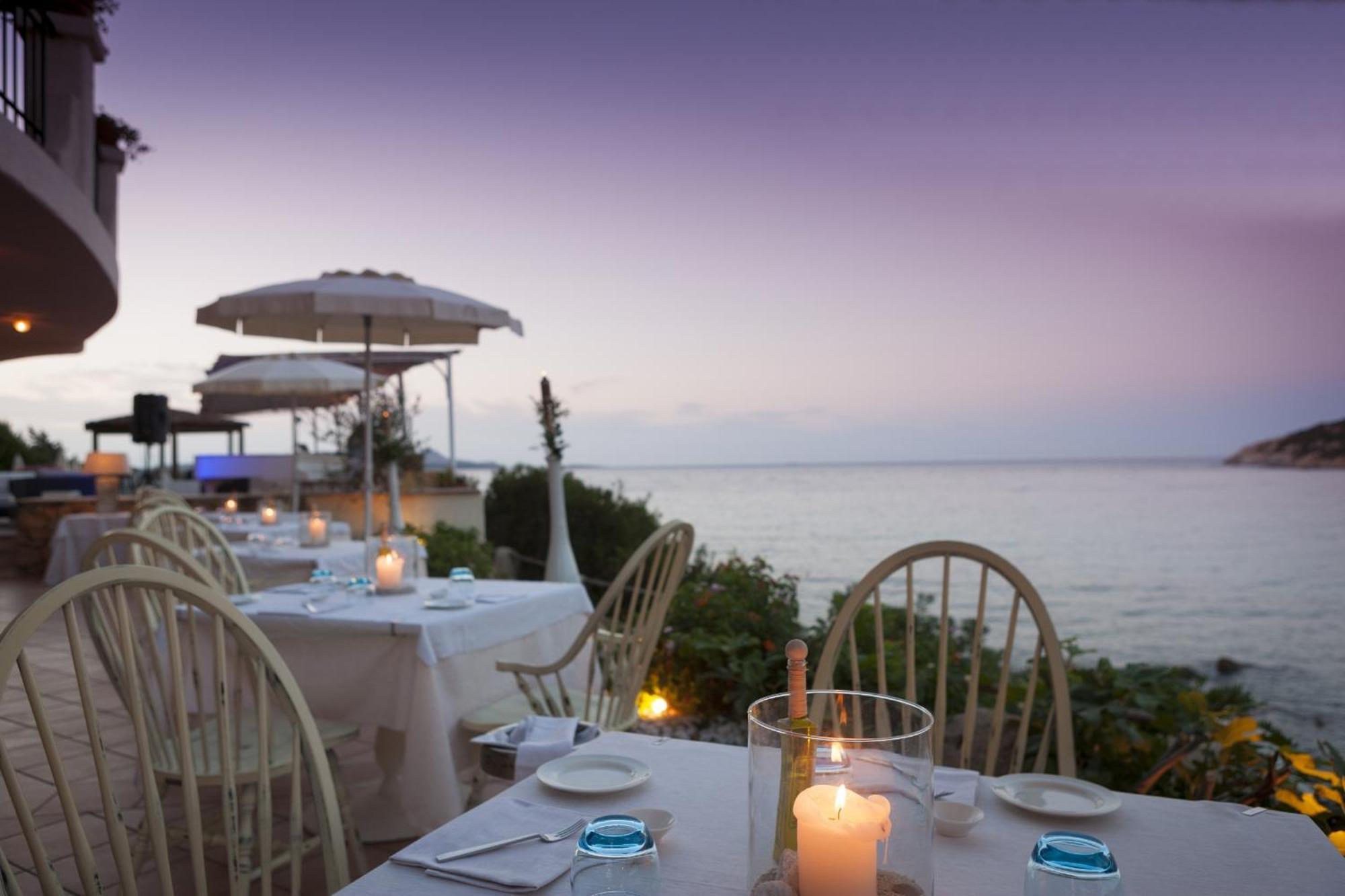 Club Hotel Baja Sardinia Ngoại thất bức ảnh