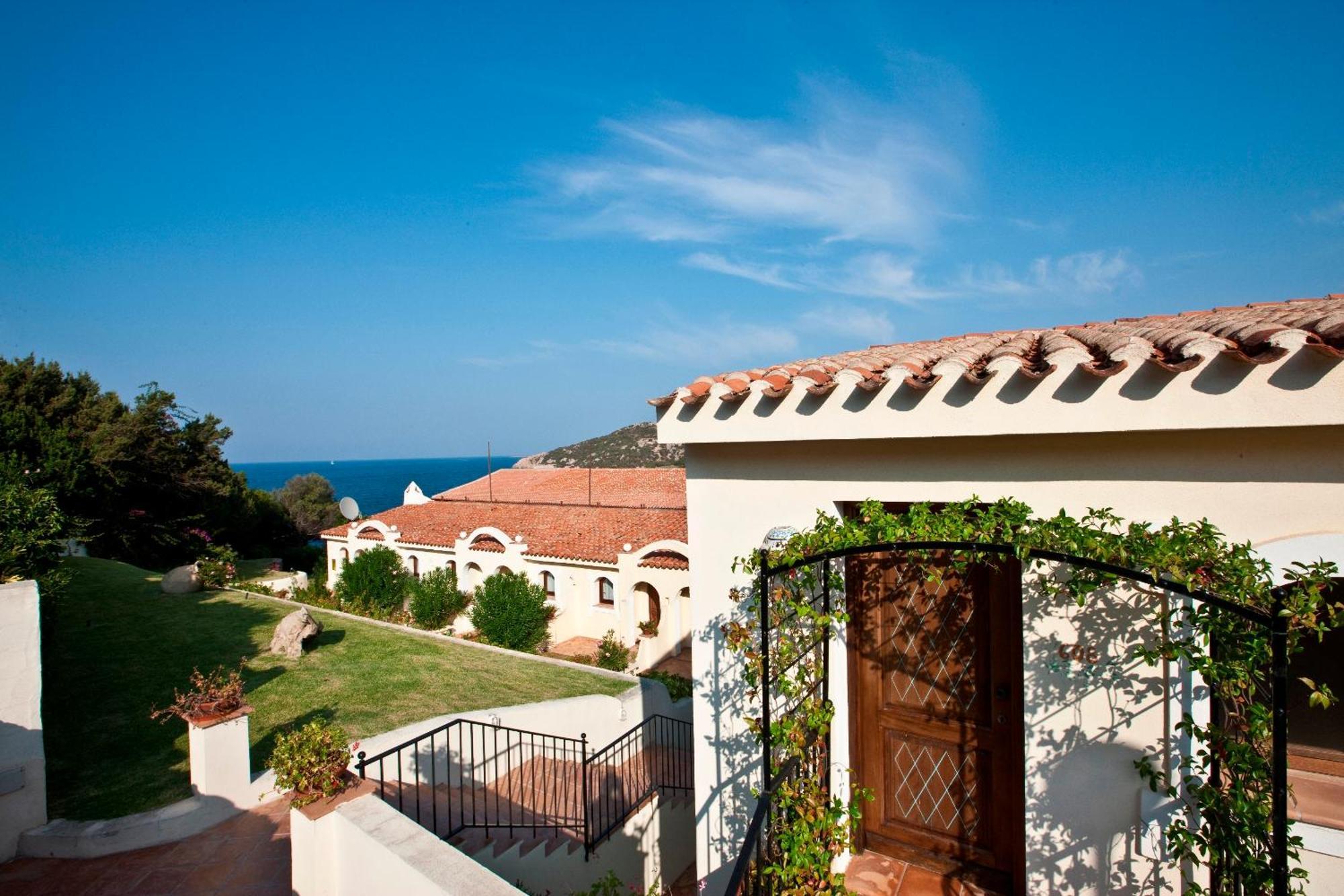 Club Hotel Baja Sardinia Ngoại thất bức ảnh