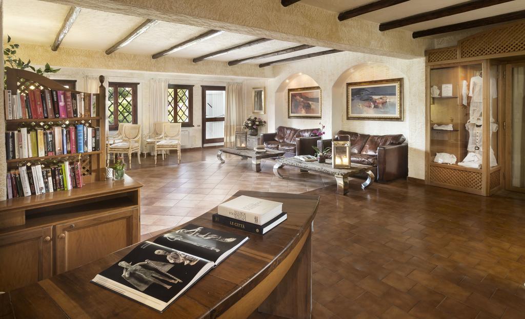 Club Hotel Baja Sardinia Ngoại thất bức ảnh