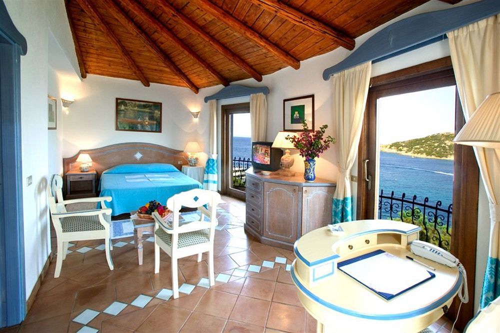 Club Hotel Baja Sardinia Ngoại thất bức ảnh