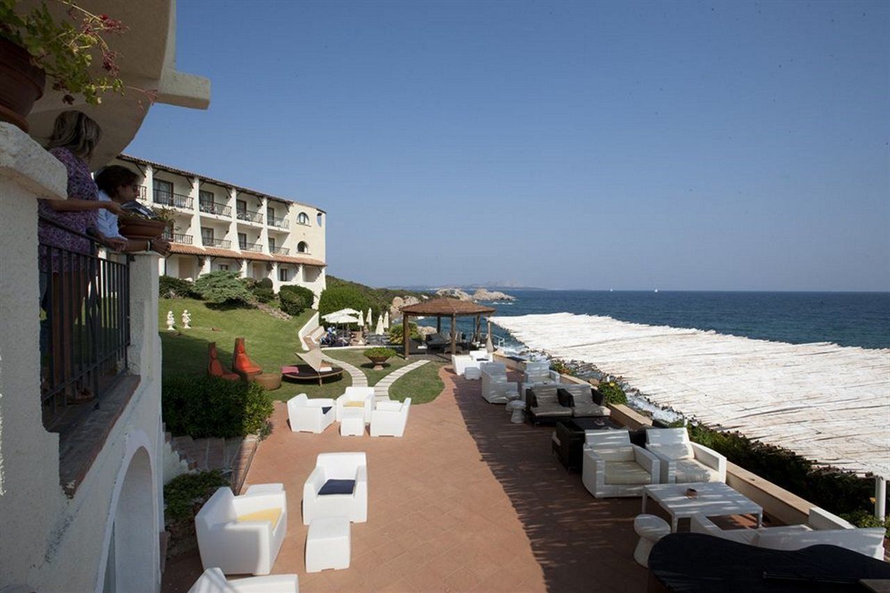 Club Hotel Baja Sardinia Ngoại thất bức ảnh