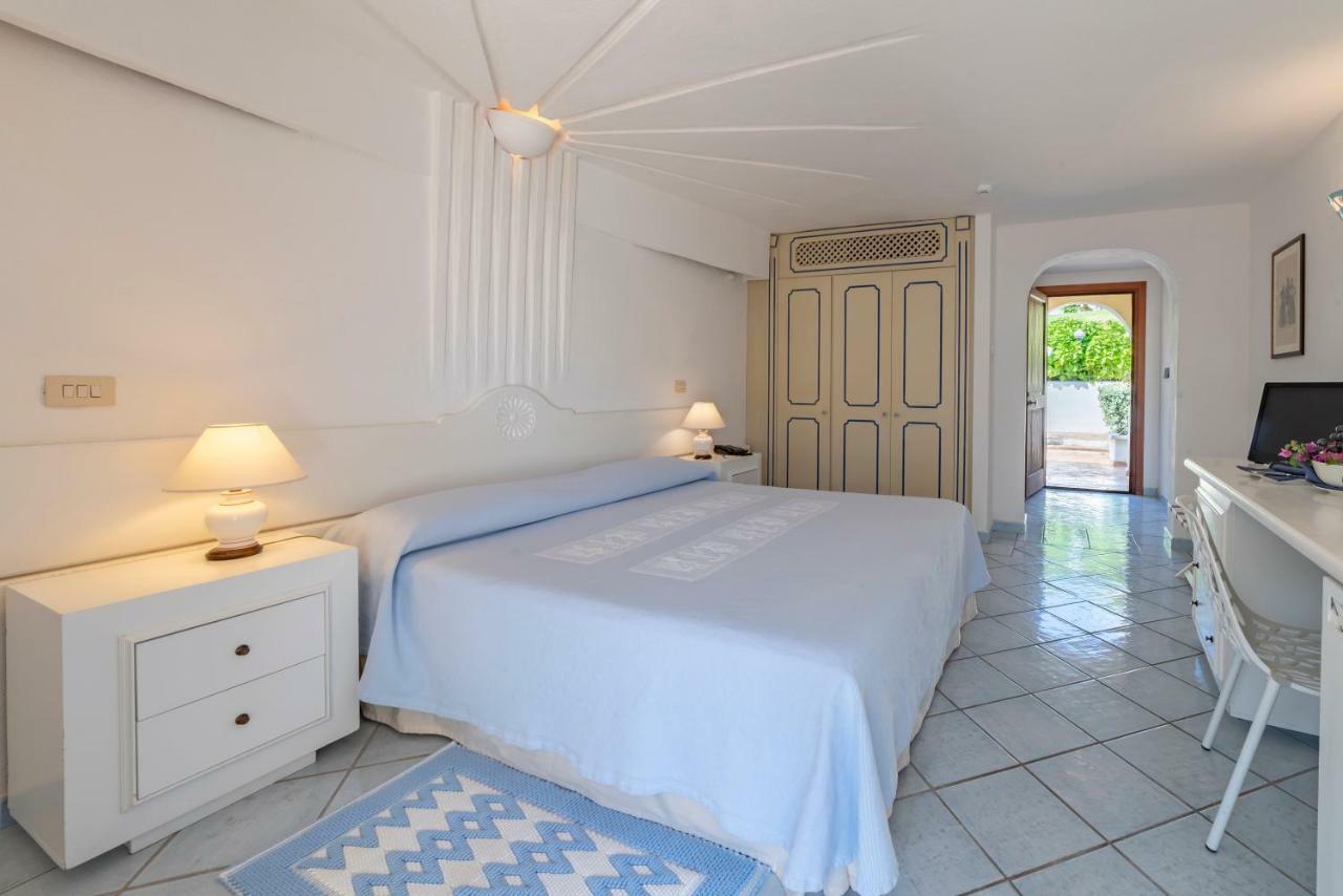 Club Hotel Baja Sardinia Ngoại thất bức ảnh