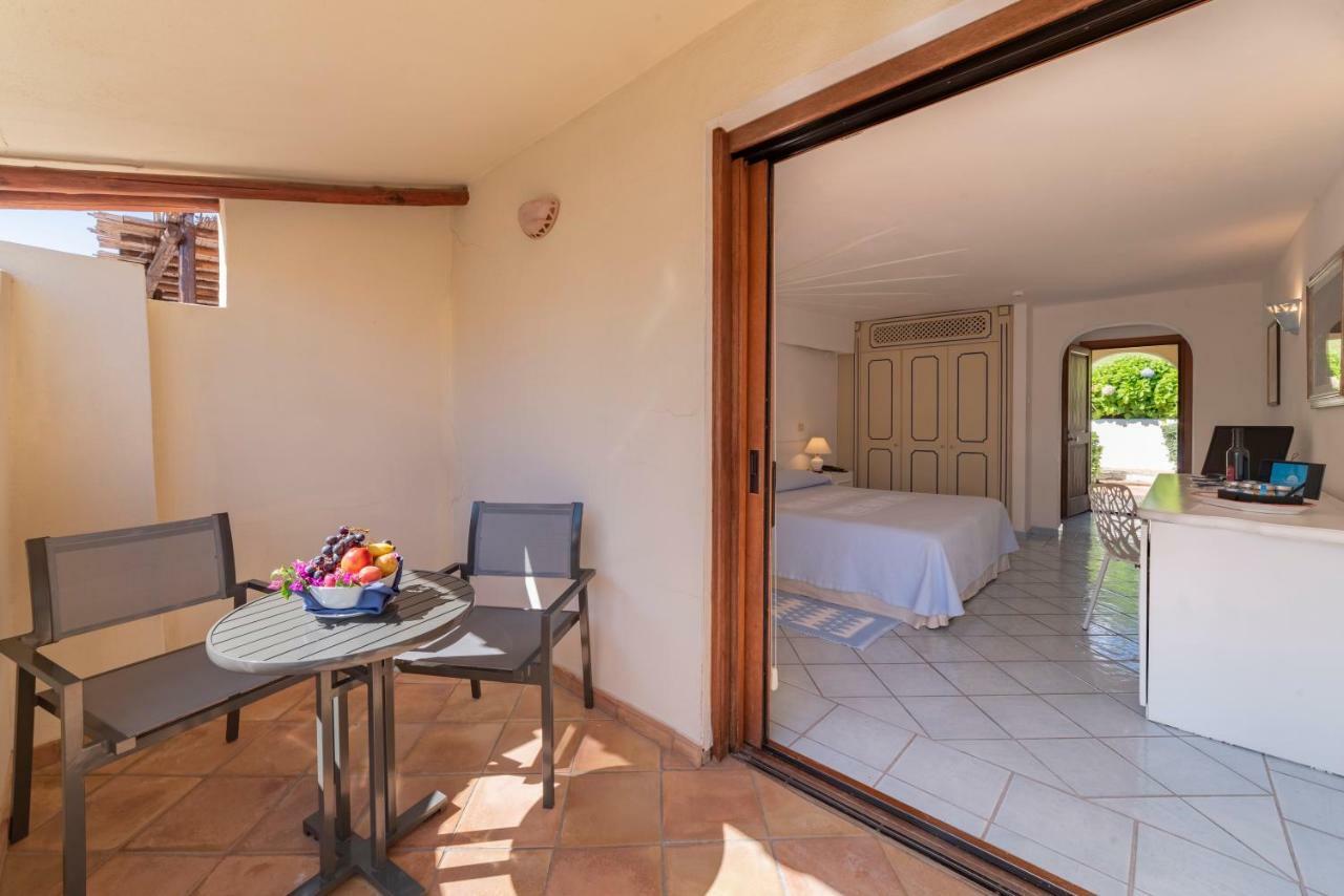Club Hotel Baja Sardinia Ngoại thất bức ảnh
