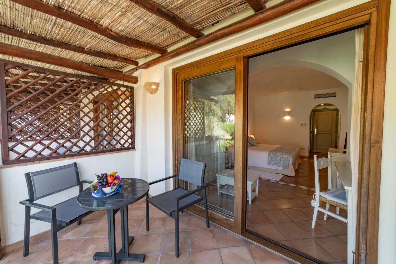 Club Hotel Baja Sardinia Ngoại thất bức ảnh