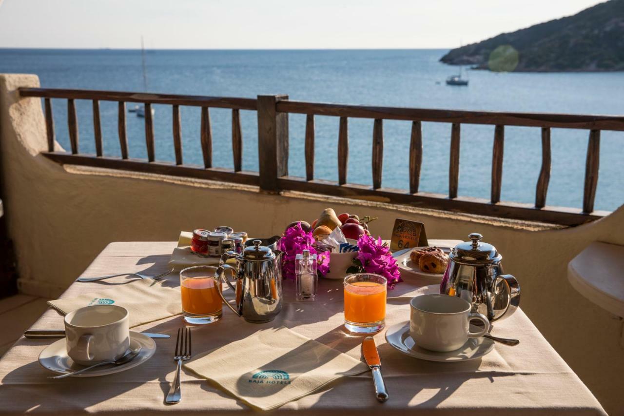 Club Hotel Baja Sardinia Ngoại thất bức ảnh